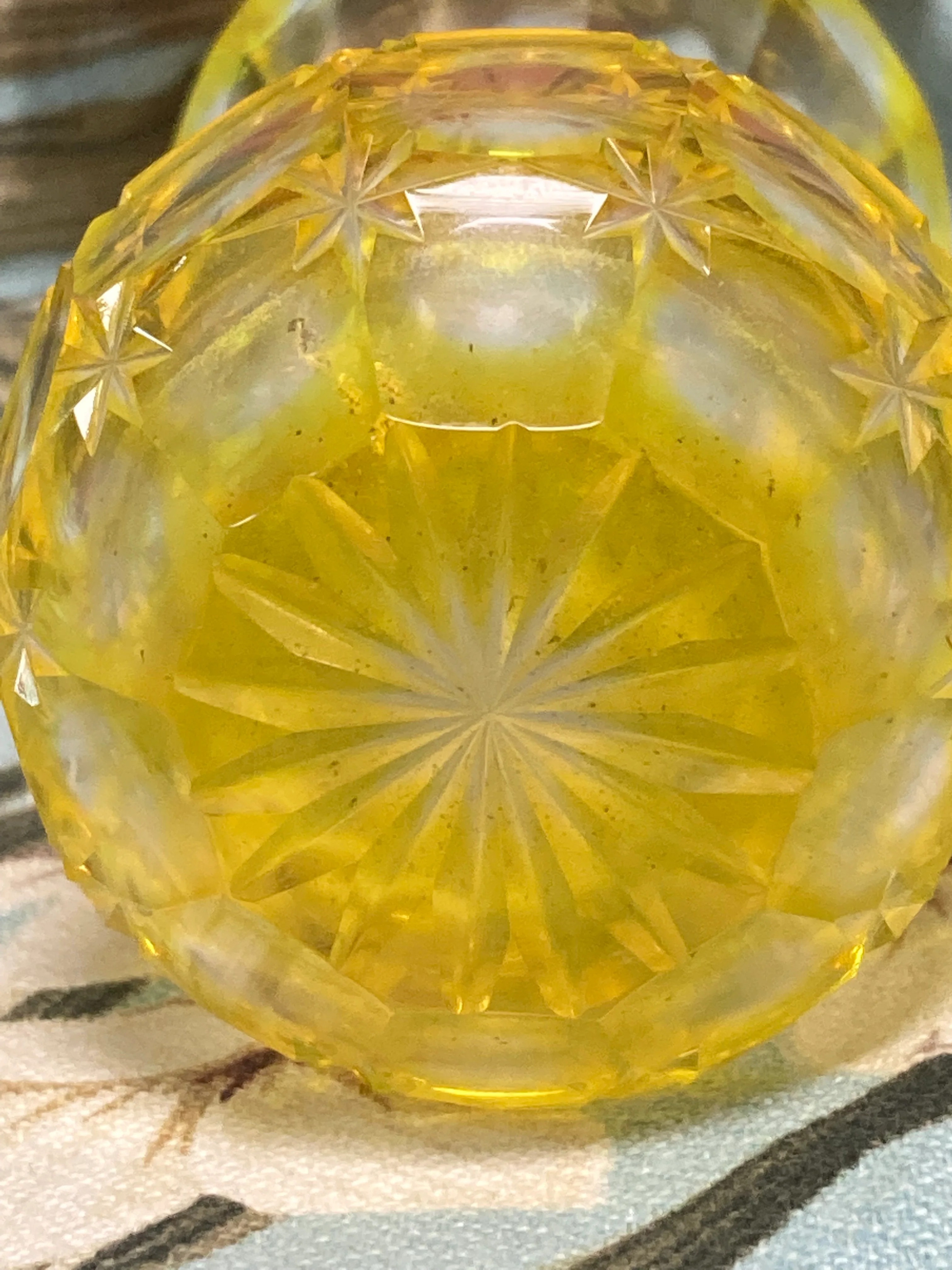 Shimadzu Yellow Satsuma Kiriko Cut Glass Sake Bottle 4" - Image 4