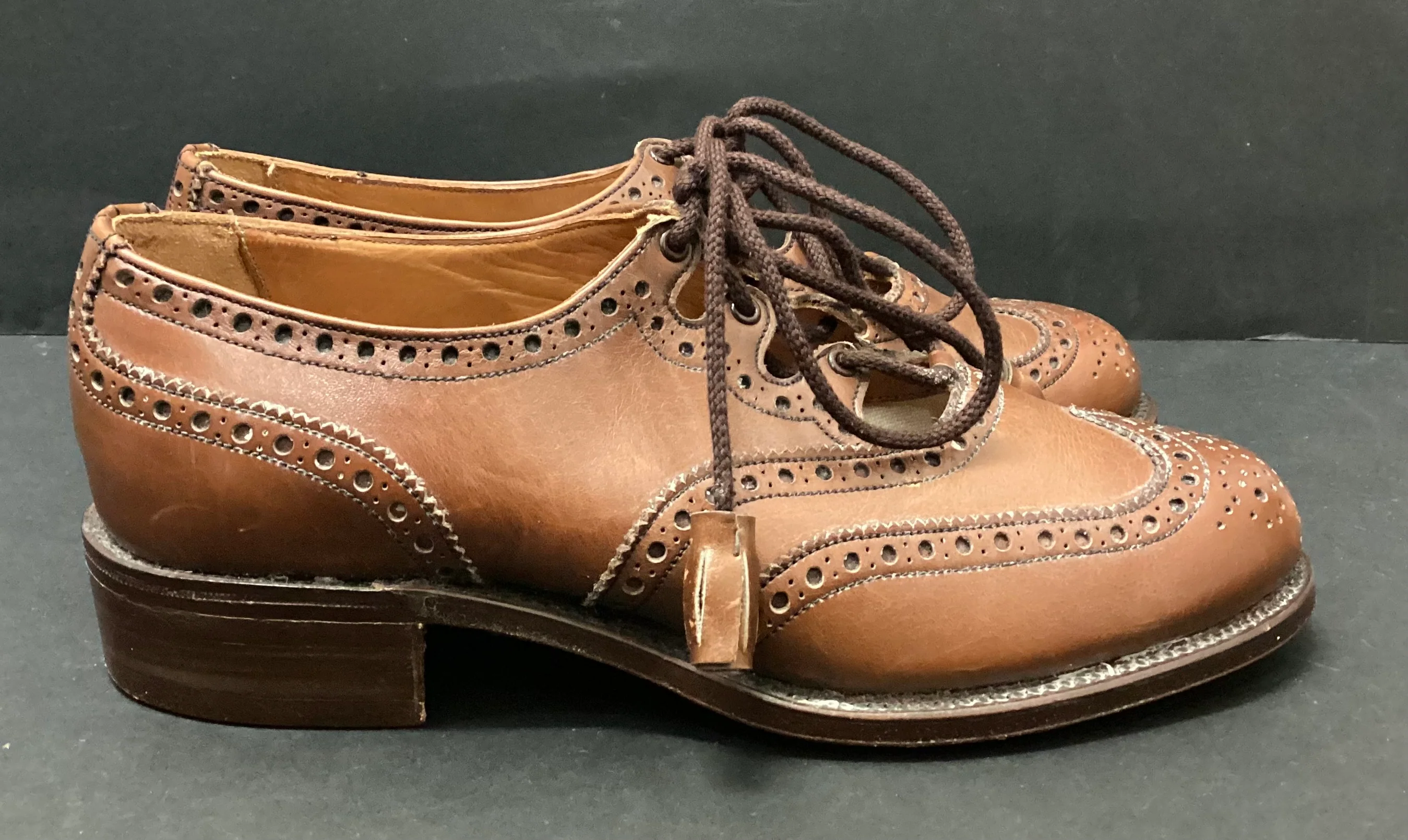 Swan Crockett & Jones Tan Leather Brouge Shoes size 3 - Image 3
