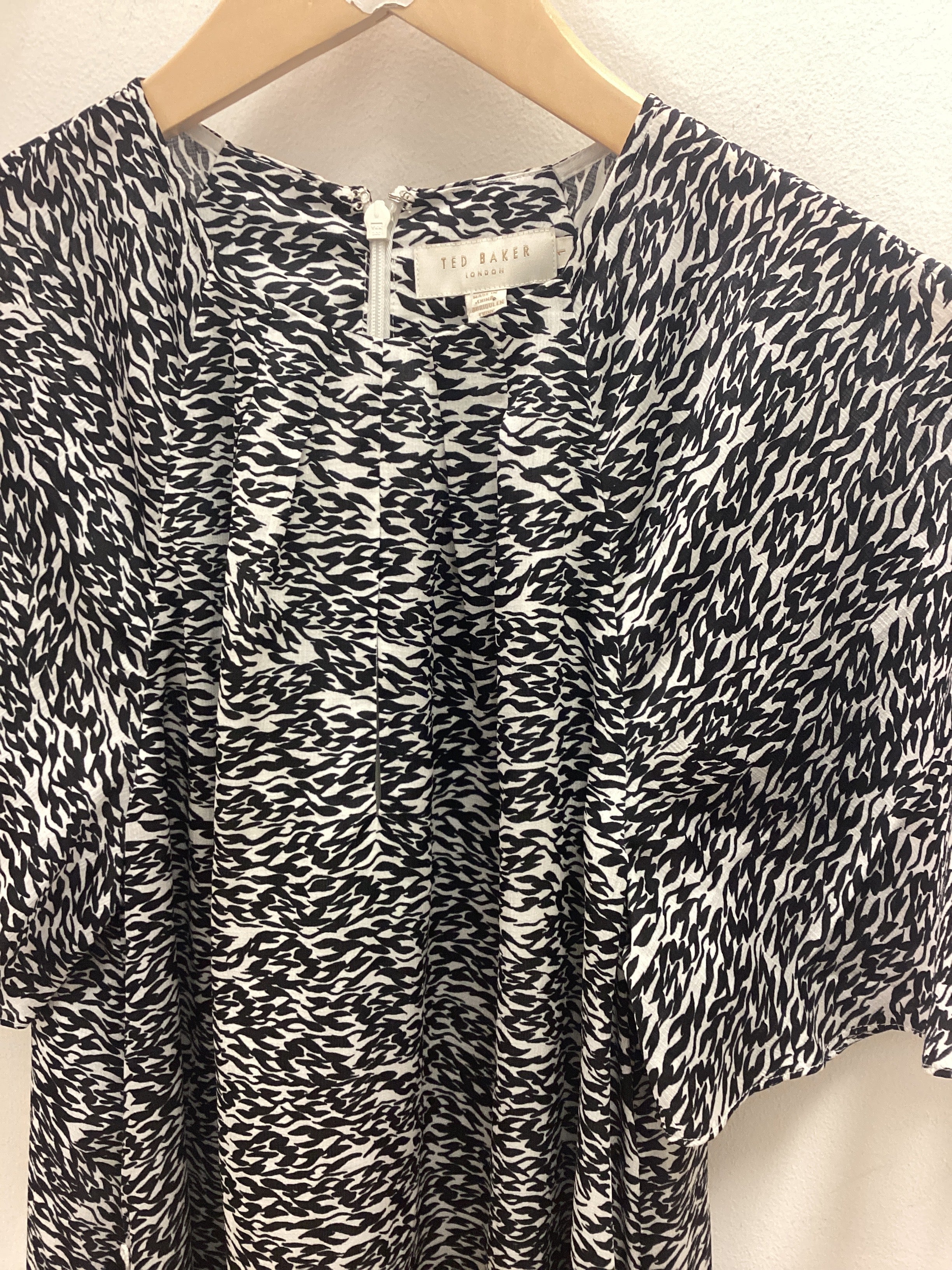 Ted Baker dress-size small- New with Tags - Image 2