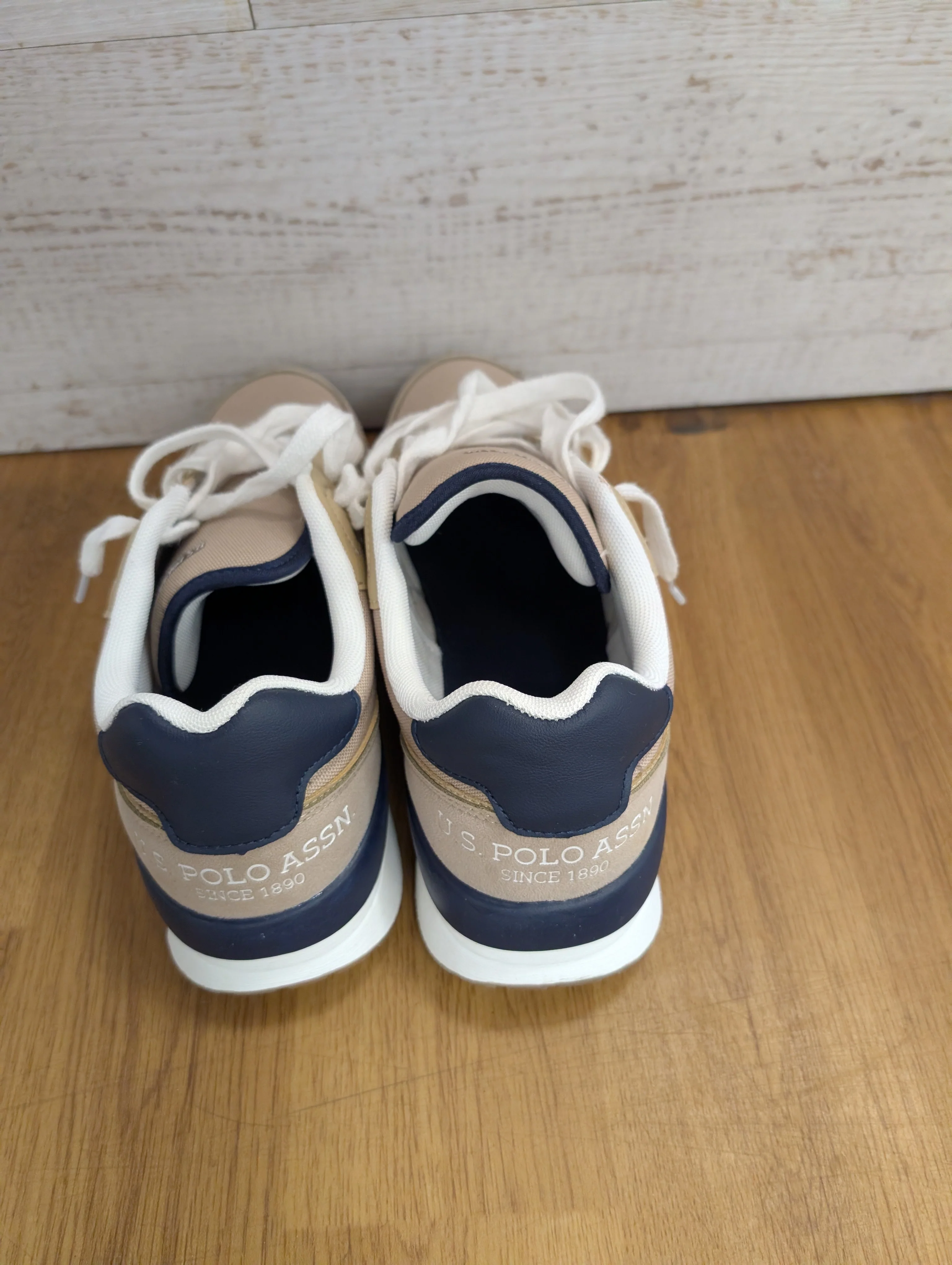 U.S. Polo Assn. White/Beige Trainers Size 8 - Image 3