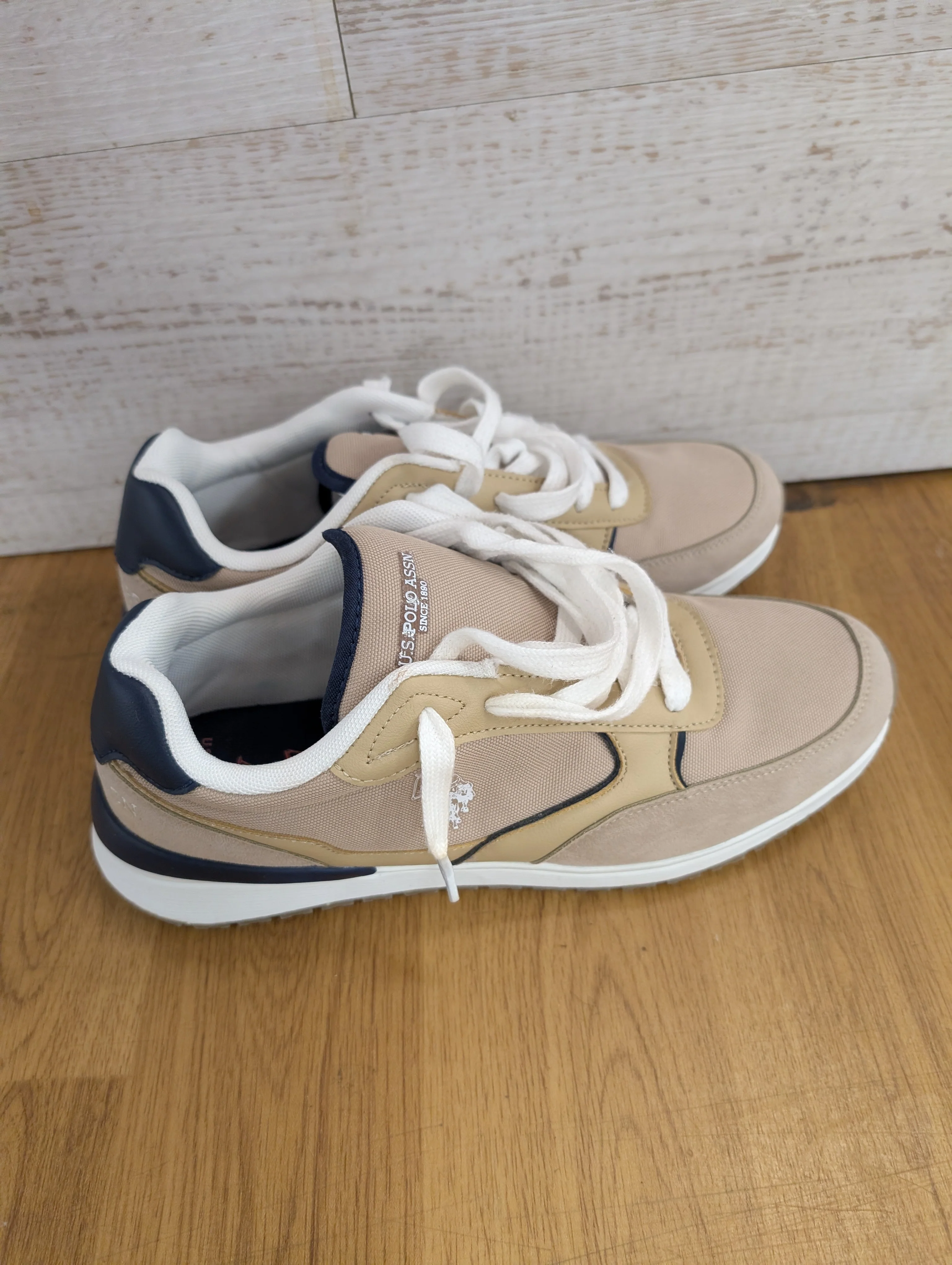U.S. Polo Assn. White/Beige Trainers Size 8 - Image 4