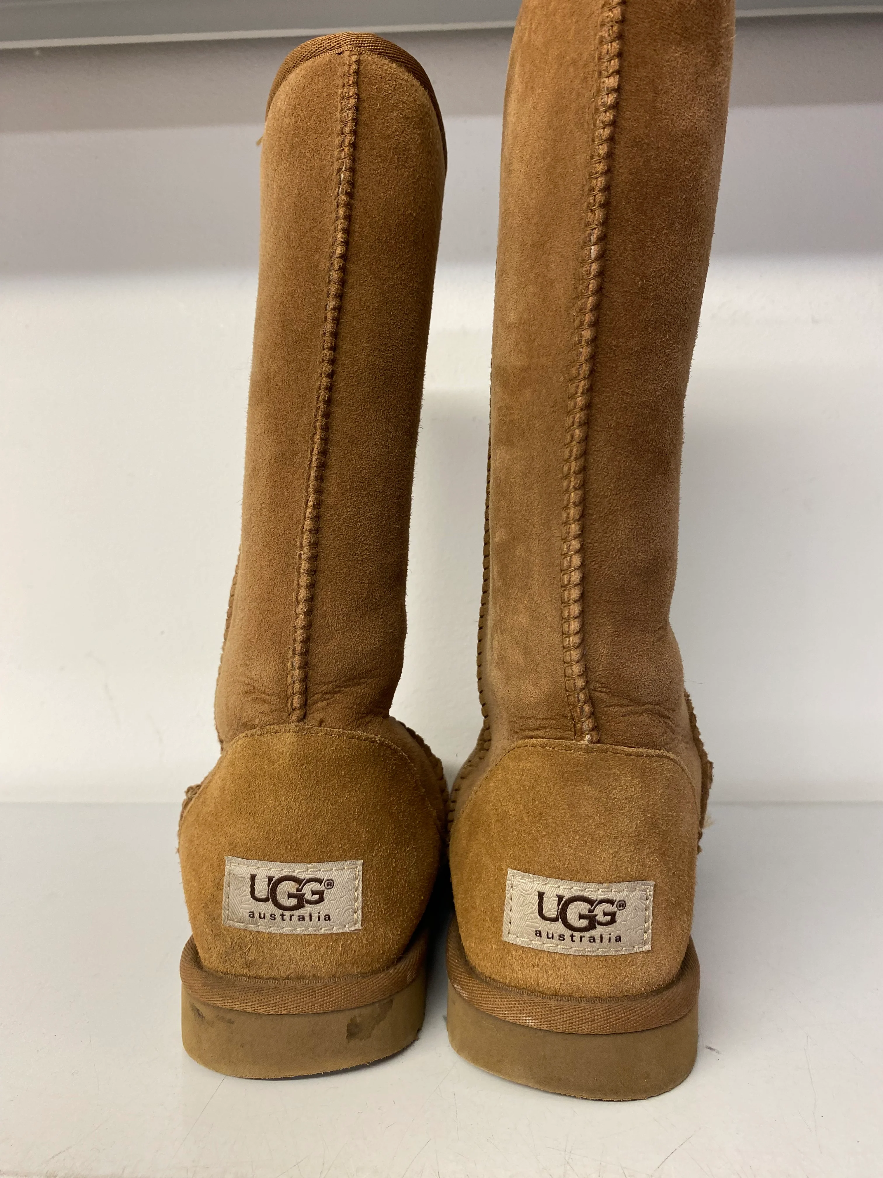 Ugg Boots Tan Size 4.5 - Image 2