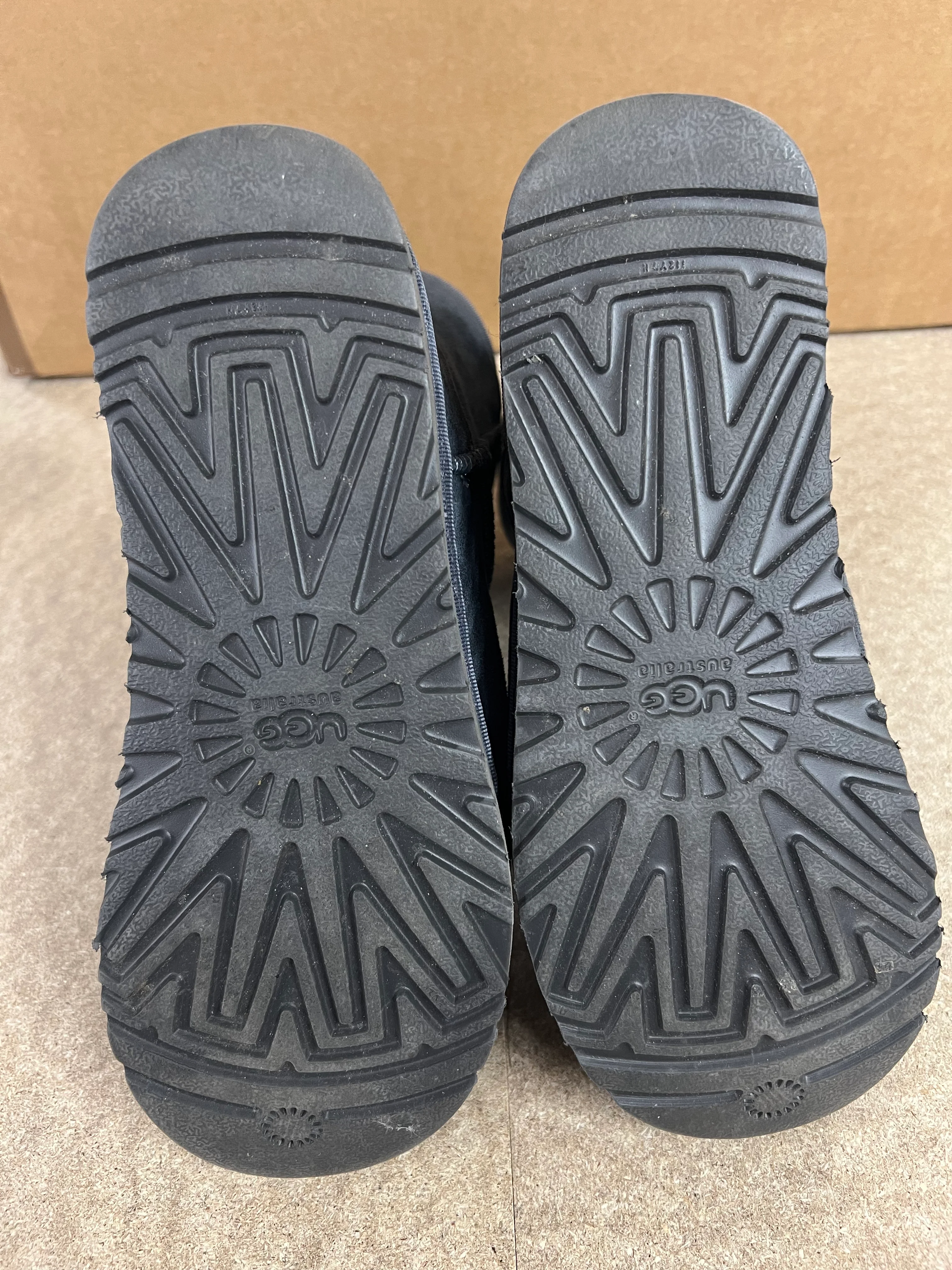 UGG Hightop Grey Boots - 5.5 UK - Image 4