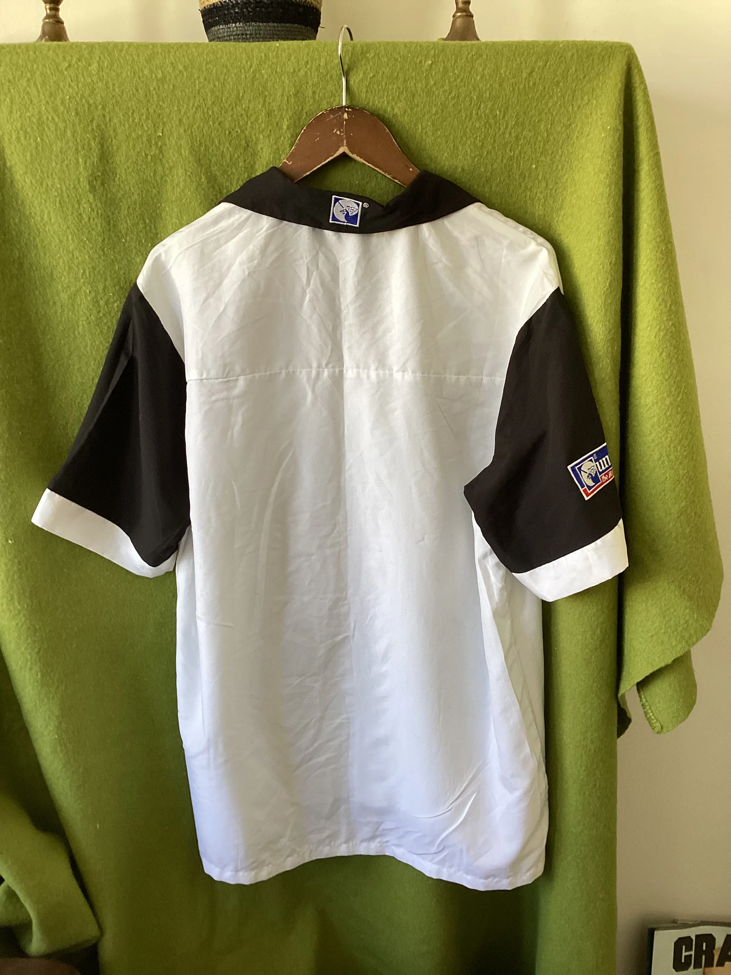Unicorn Signed Darts Shirt Size L - Image 9