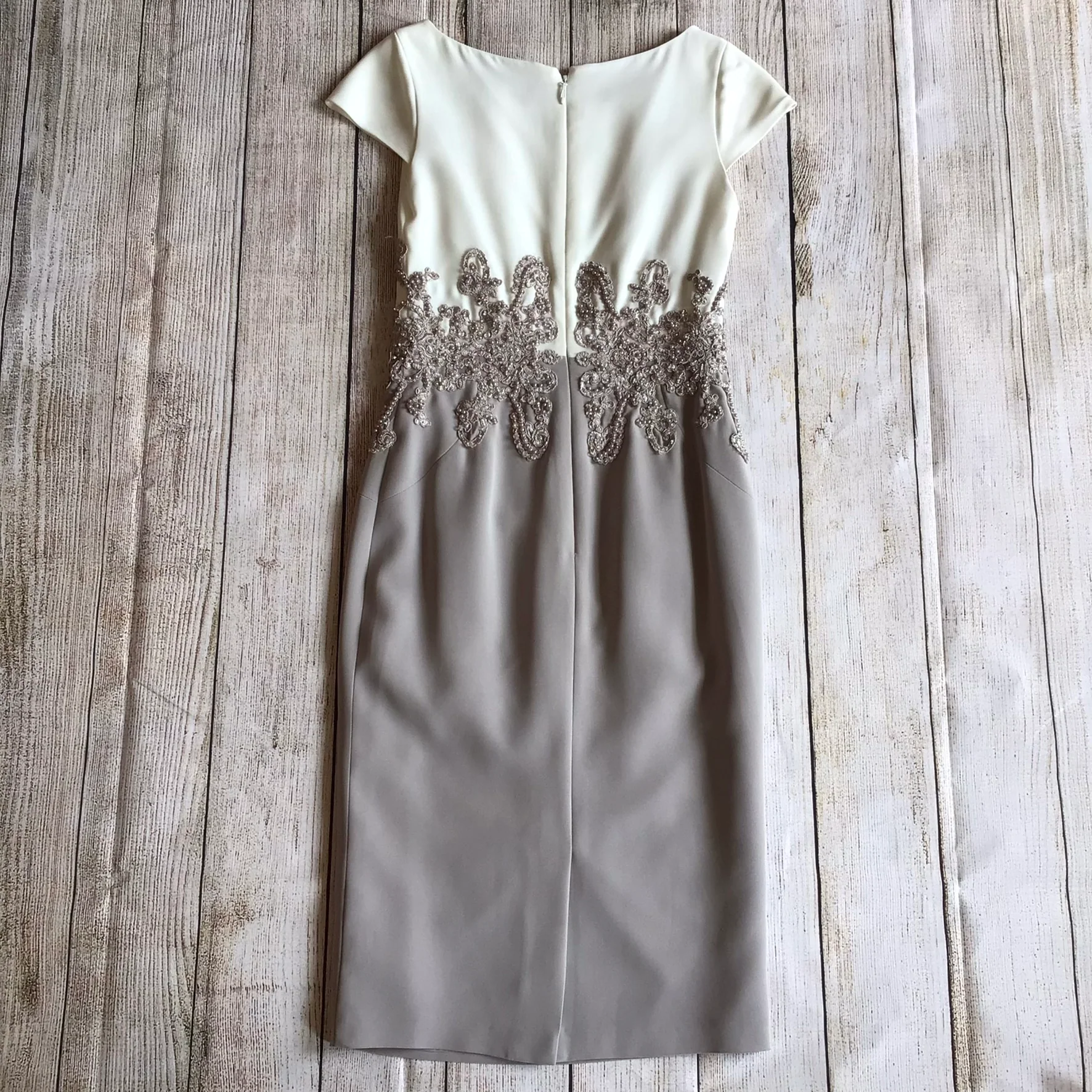 Veni Infantino for Ronald Joyce Grey & Cream Beaded Dress & Coat 2 Piece Size 8 UK - Image 9
