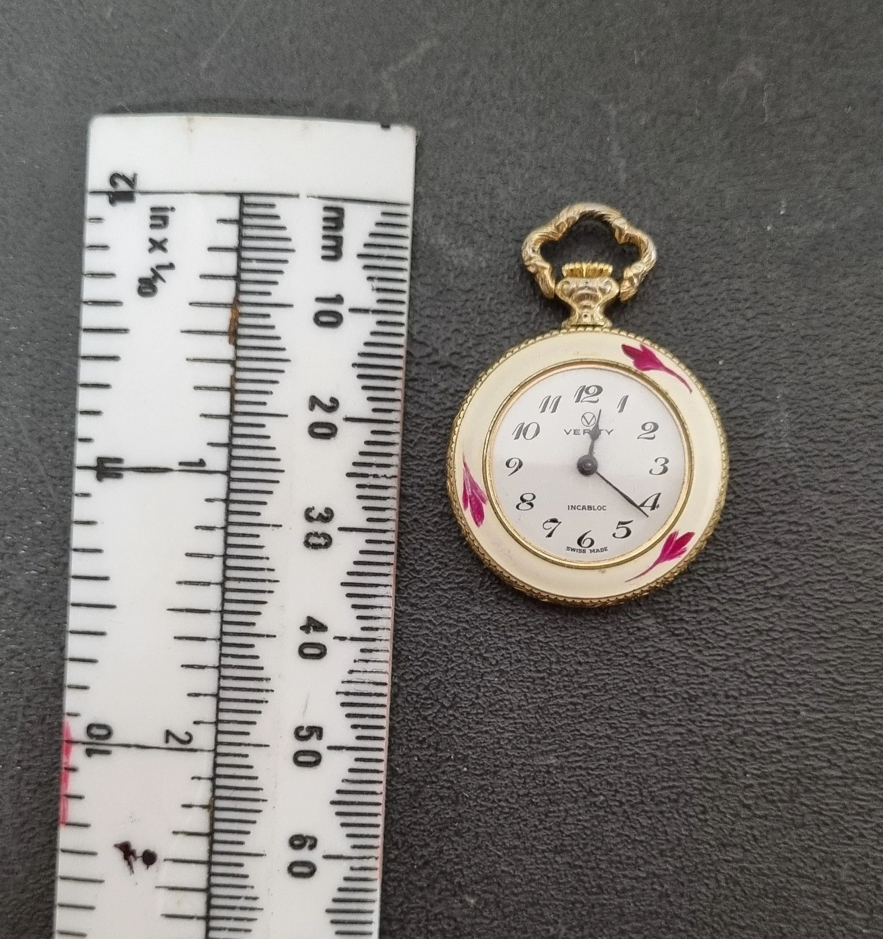 Verity Cased Golden Floral Pendant Wind-Up Watch - Image 4