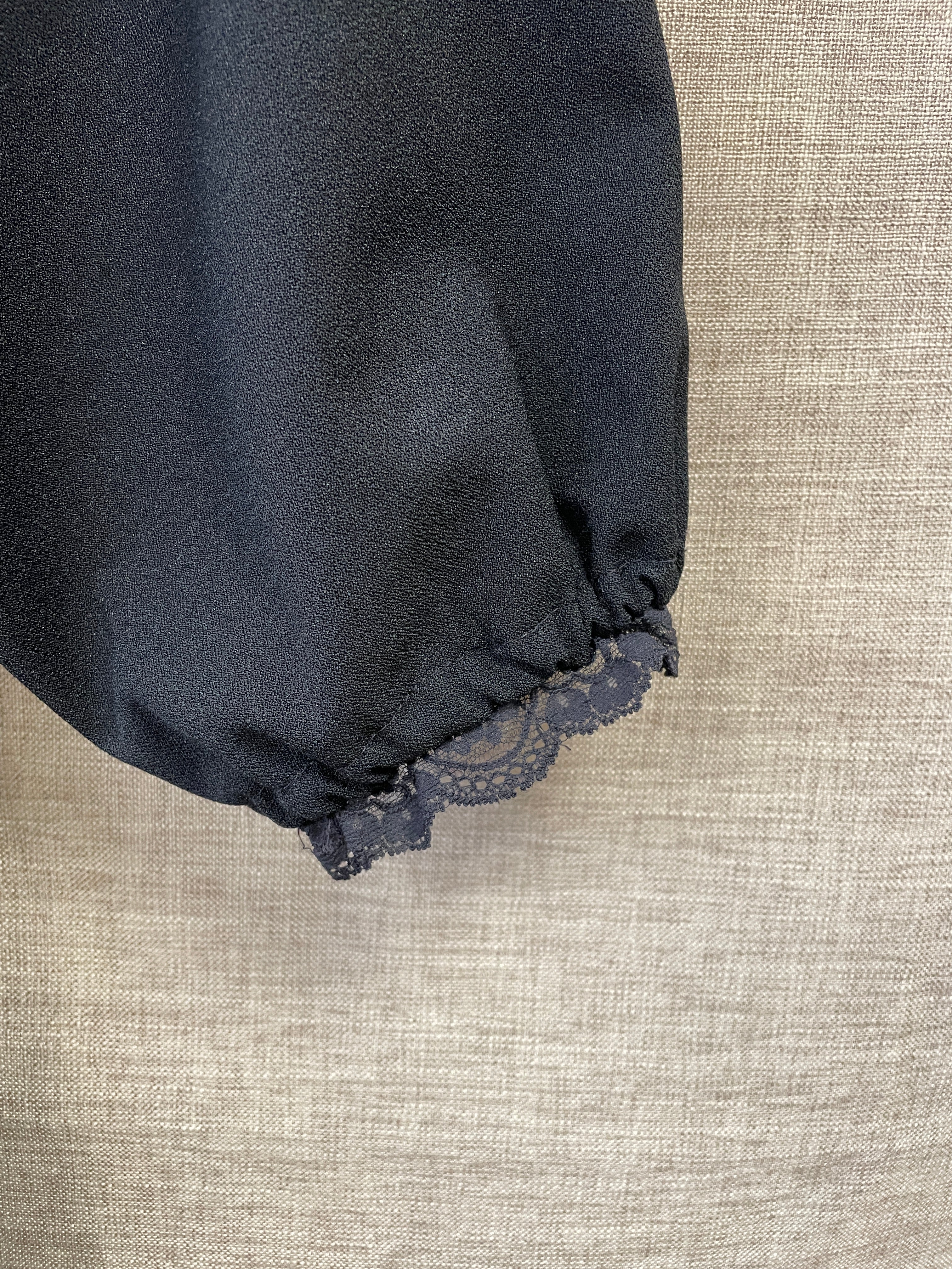 Vintage 1980s Black Crepe Batwing Lace Trim Dress Size 34 UK 6-8 - Image 3