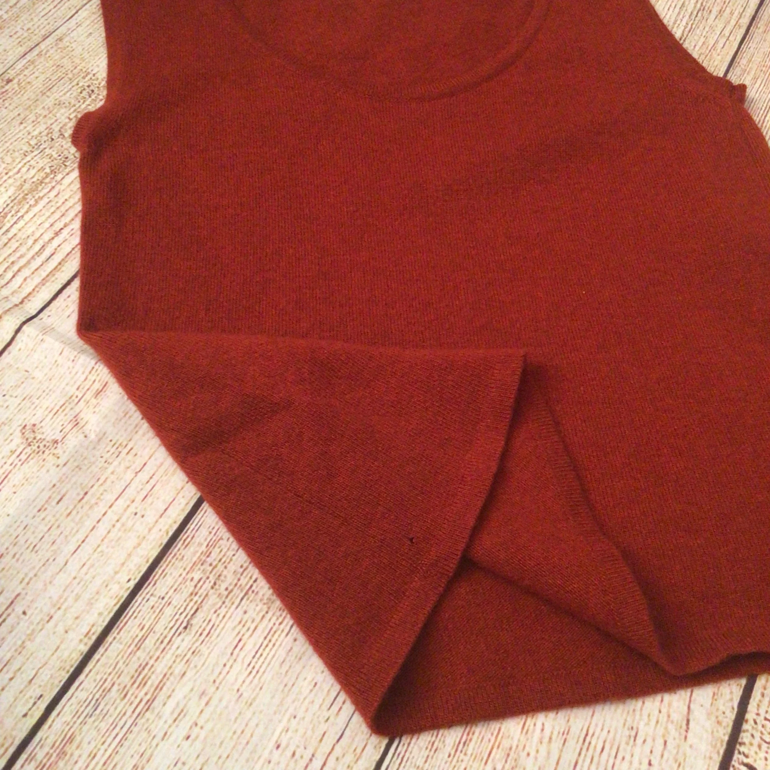 Vintage Chanel Rust Brown Knitted 100% Cashmere Top Size 42 (P22313W03243) - Image 11