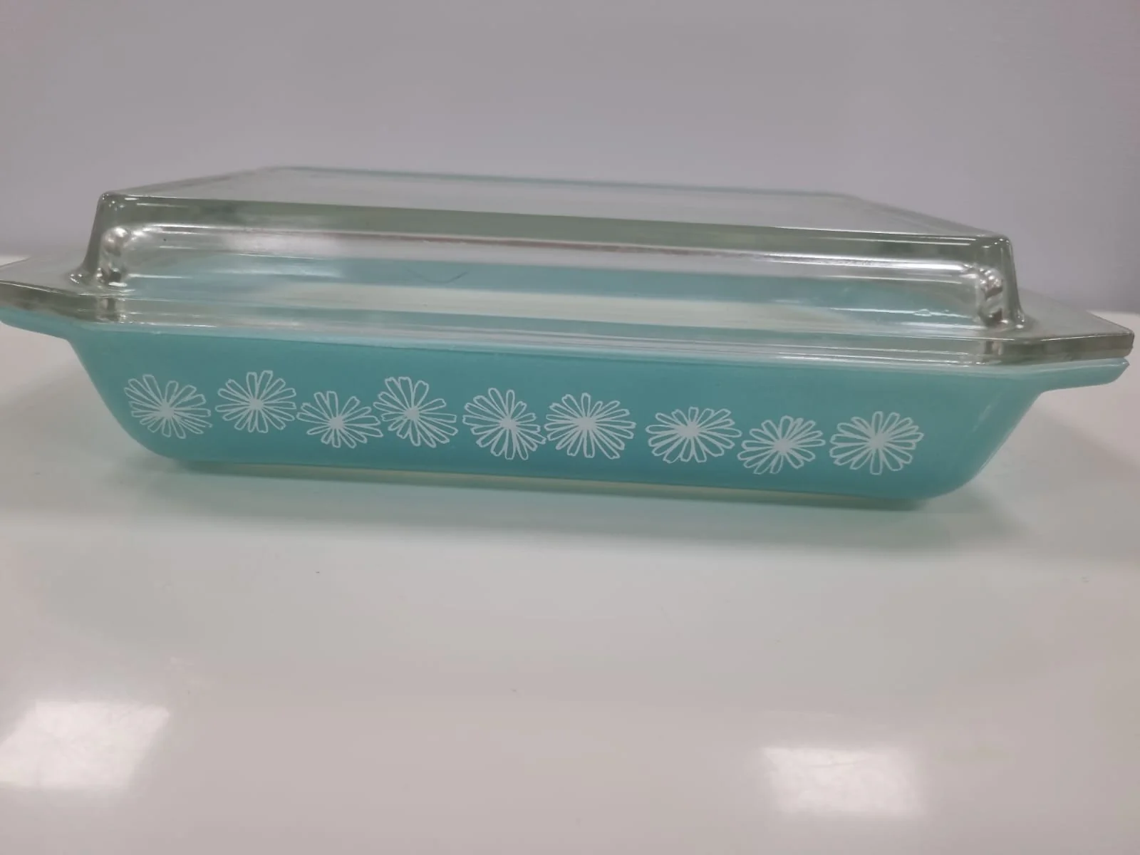 Vintage Pyrex Gaiety Daisy Turquoise Glass Roasting tray - Image 5