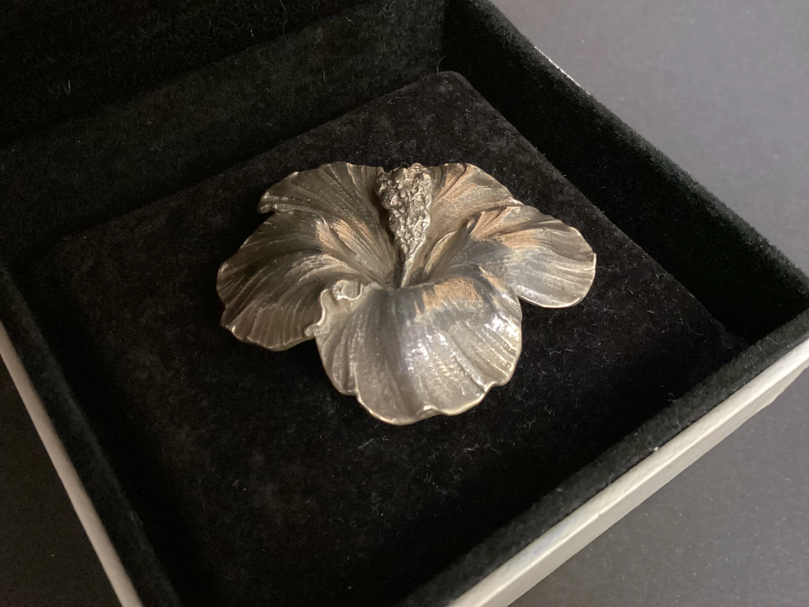 Vintage Gumps Collectable Silver G. CINI Hibiscus Hawaiiana Brooch Pin - Image 3