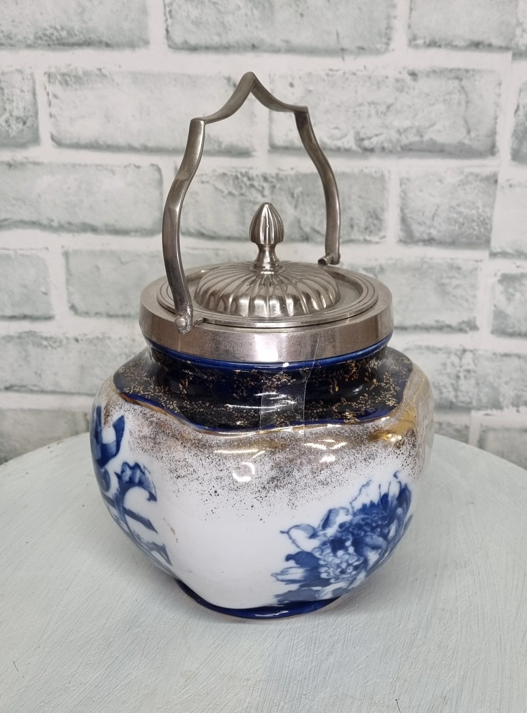 Vintage Victoria Ware Blue and Gold Biscuit Barrel - Image 2