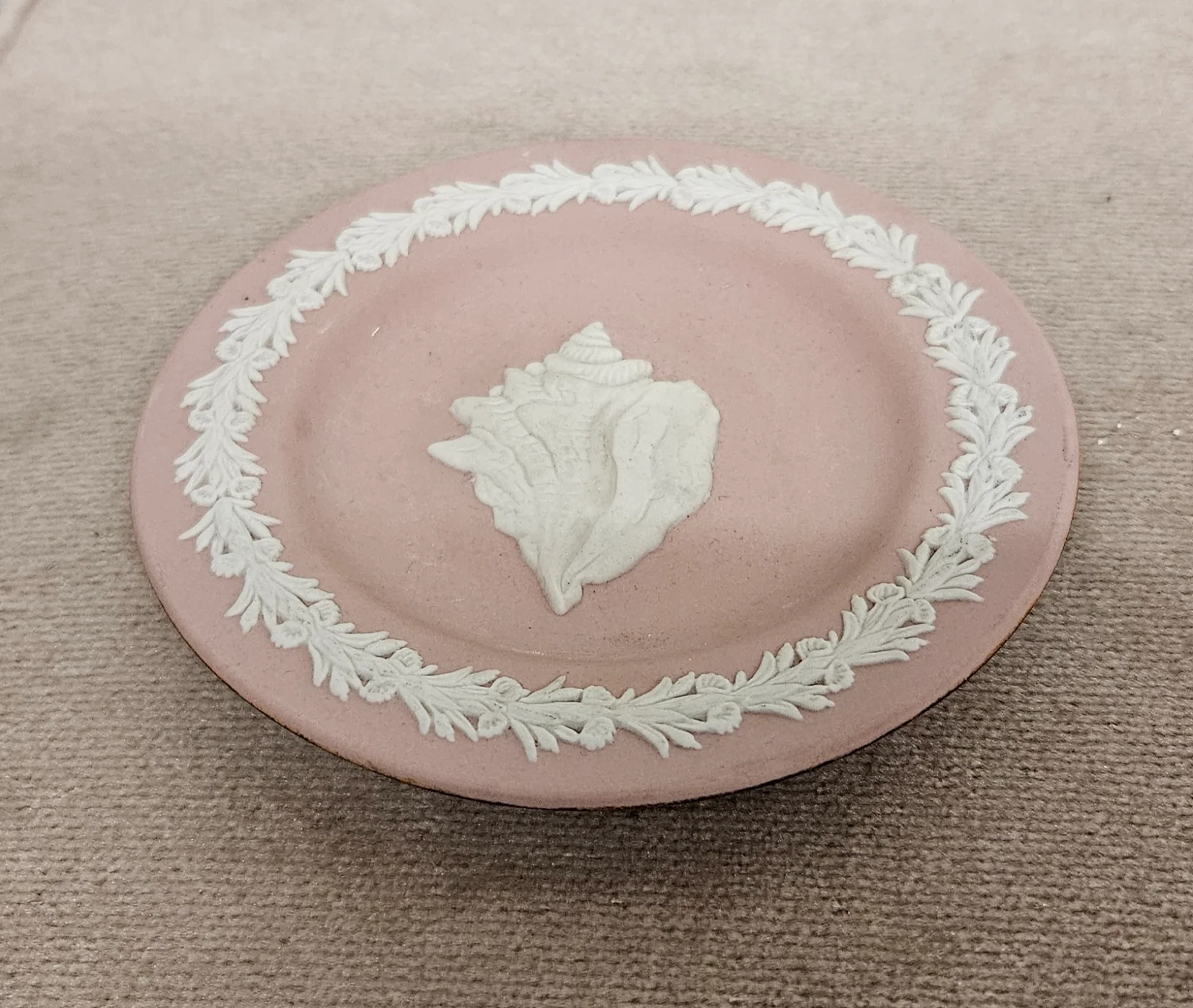 Wedgewood Pink Conch Shell Pin Dish - Image 3