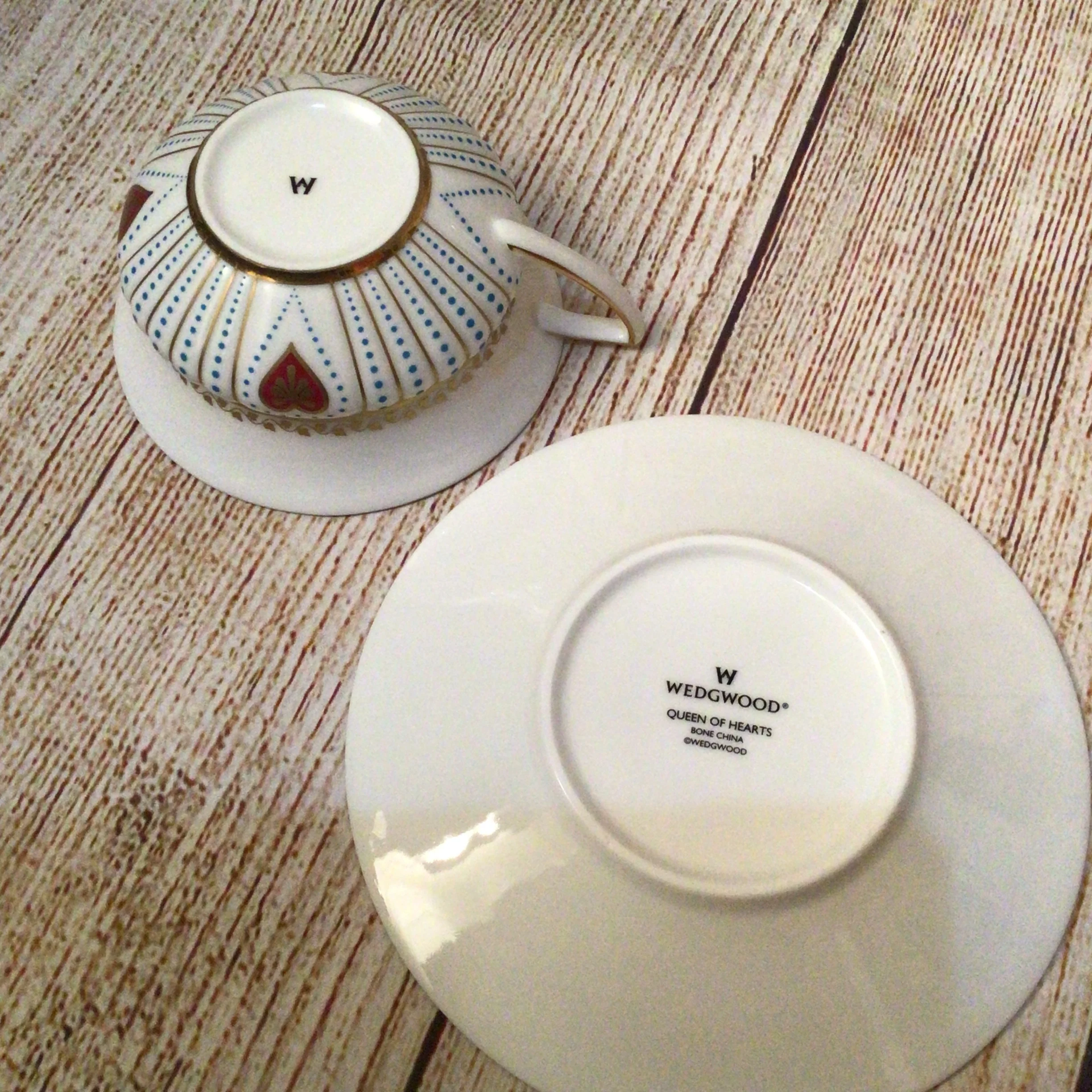 Wedgwood Harlequin Collection - Queen of Hearts Teacup & Saucer Set (in box) - Image 4