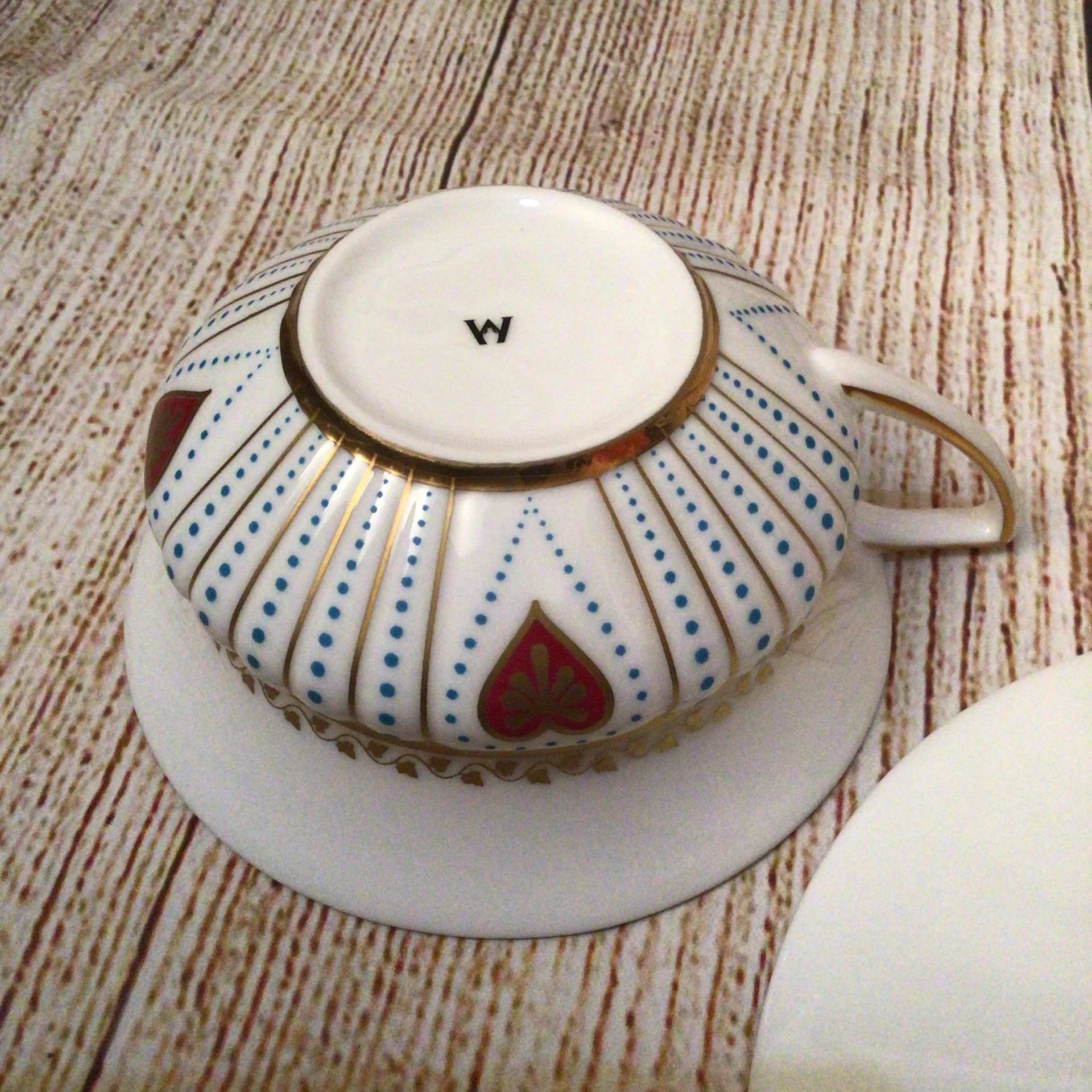 Wedgwood Harlequin Collection - Queen of Hearts Teacup & Saucer Set (in box) - Image 6