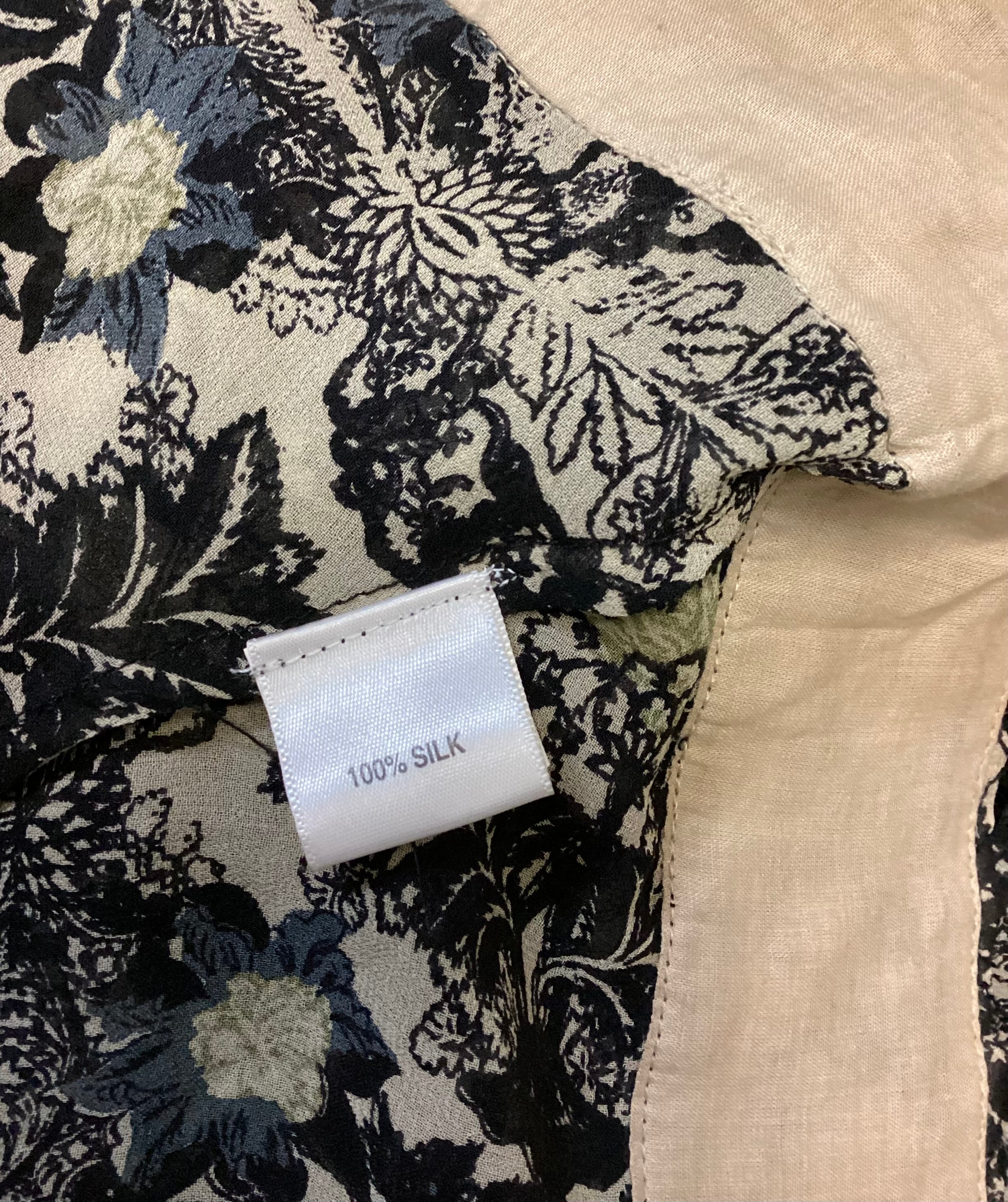 Wills Signature by Anamika Khanna 100% Silk Embellished Floral Shirt Size M - Image 4